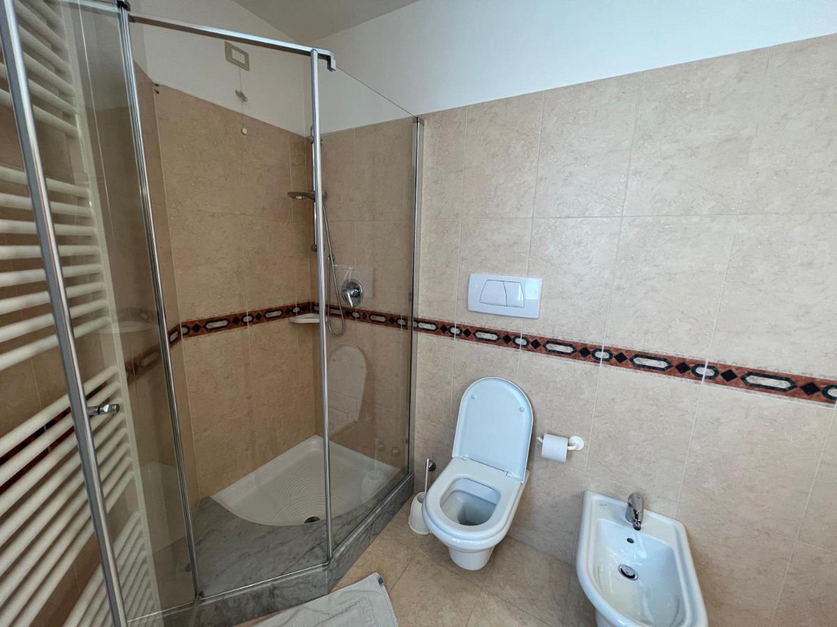 Appartamenti Baia Azzurra 3. Torbole Sul Garda Exteriör bild