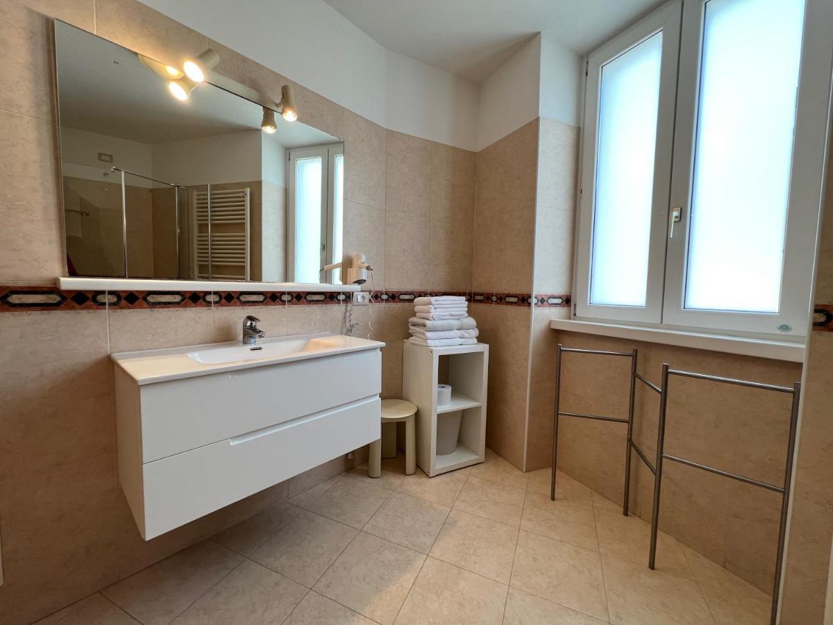Appartamenti Baia Azzurra 3. Torbole Sul Garda Exteriör bild